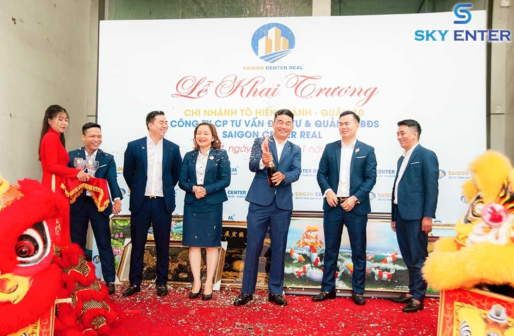 to-chc-su-kien-khai-truong-tron-goi